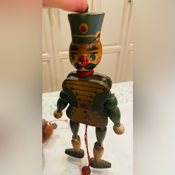Vintage M. Gschnitzer Austrian Wooden Pull String Jointed Soldier & Bear Puppet - Picture 2 of 13